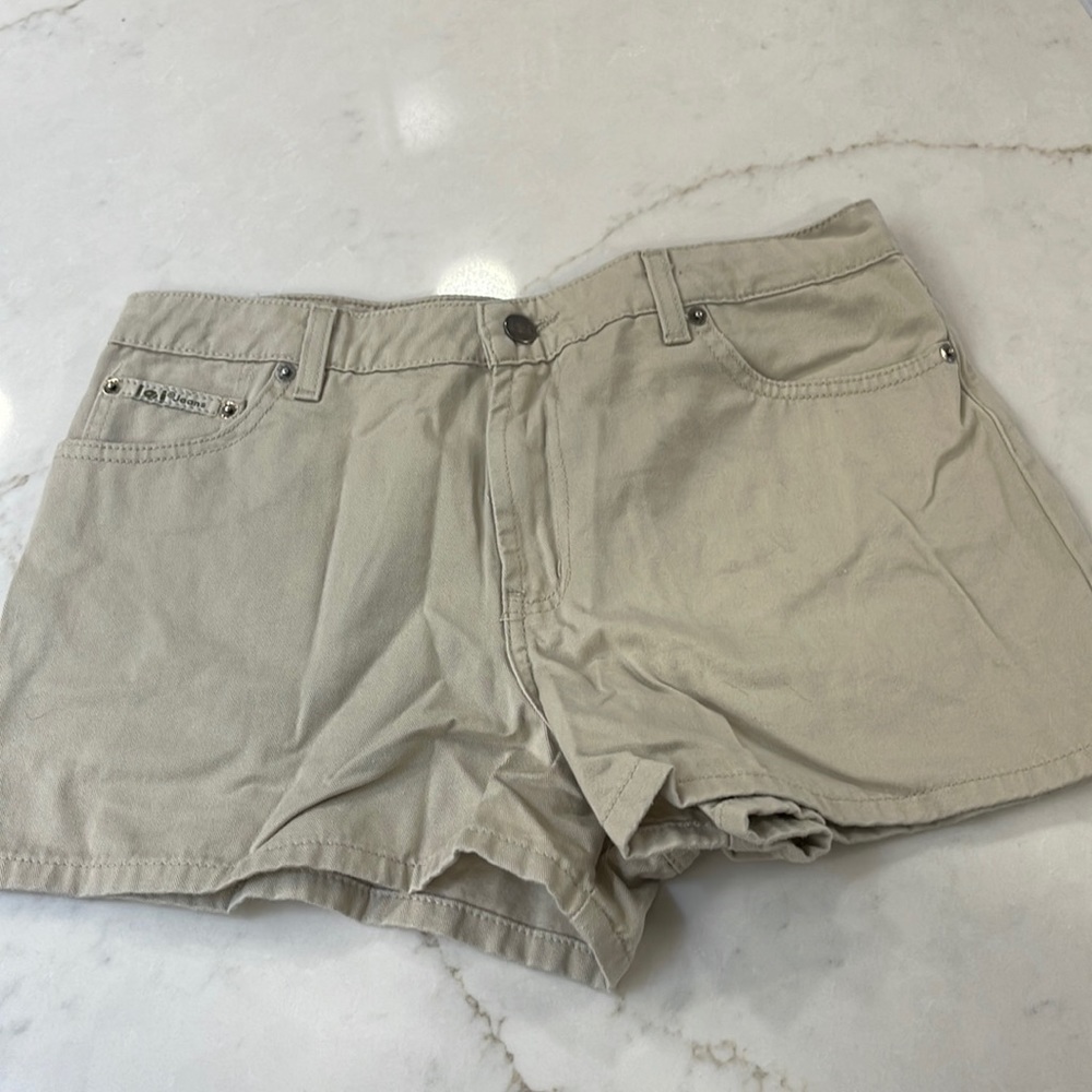 Lei shorts